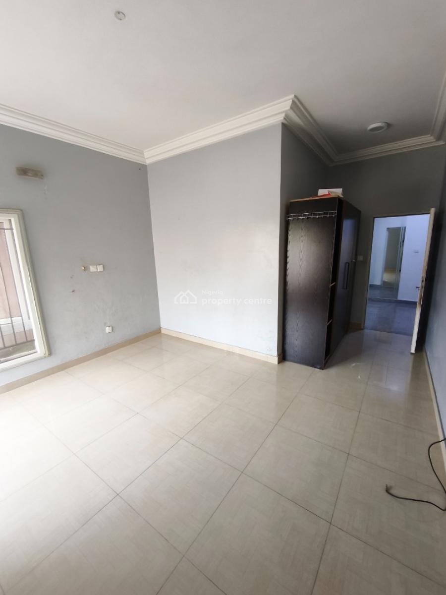 Alluring 3 Bedroom Flat with a Room Bq, Off Oba Akinjobi, Ikeja Gra, Ikeja, Lagos, Flat / Apartment for Rent