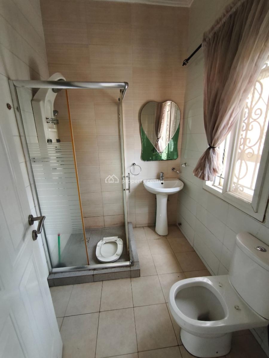 Alluring 3 Bedroom Flat with a Room Bq, Off Oba Akinjobi, Ikeja Gra, Ikeja, Lagos, Flat / Apartment for Rent