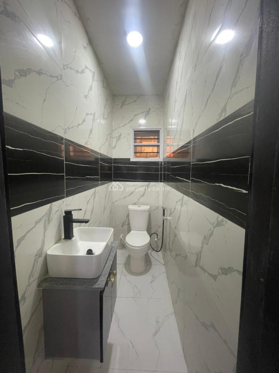 2bedroom Apartment, Lekki Phase 1, Lekki Phase 1, Lekki, Lagos, Flat / Apartment for Rent