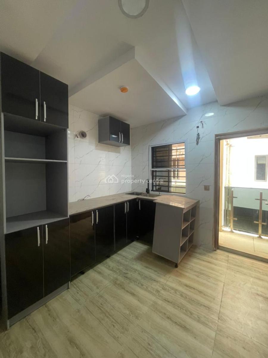 2bedroom Apartment, Lekki Phase 1, Lekki Phase 1, Lekki, Lagos, Flat / Apartment for Rent