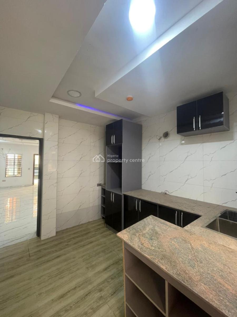 2bedroom Apartment, Lekki Phase 1, Lekki Phase 1, Lekki, Lagos, Flat / Apartment for Rent