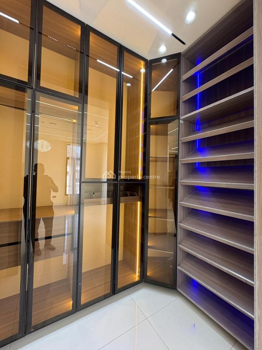 Stunning  5  Bed with a Swimming Pool, Lekki, Lagos, Detached Duplex for Sale