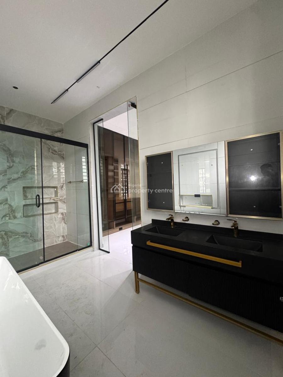 Stunning  5  Bed with a Swimming Pool, Lekki Phase 1, Lekki, Lagos, Detached Duplex for Sale