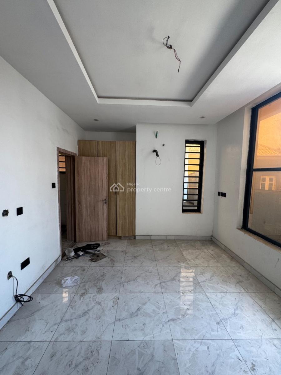 𝐖𝐄𝐋𝐋 𝐌𝐀𝐈𝐍𝐓𝐀𝐈𝐍𝐄𝐃 2 𝐁𝐄𝐃𝐑𝐎𝐎𝐌 𝐀𝐏𝐀𝐑𝐓𝐌𝐄𝐍𝐓, Ikate, Lekki, Ikate, Lekki, Lagos, Flat / Apartment for Rent