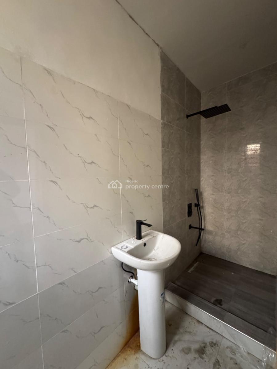 𝐖𝐄𝐋𝐋 𝐌𝐀𝐈𝐍𝐓𝐀𝐈𝐍𝐄𝐃 2 𝐁𝐄𝐃𝐑𝐎𝐎𝐌 𝐀𝐏𝐀𝐑𝐓𝐌𝐄𝐍𝐓, Ikate, Lekki, Ikate, Lekki, Lagos, Flat / Apartment for Rent