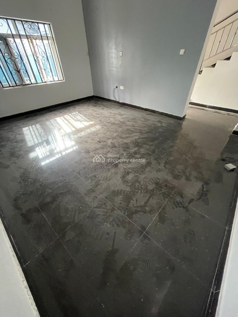 Self Service 2 Bedroom Maisonnette, Lekki Phase 1, Lekki, Lagos, Terraced Duplex for Rent