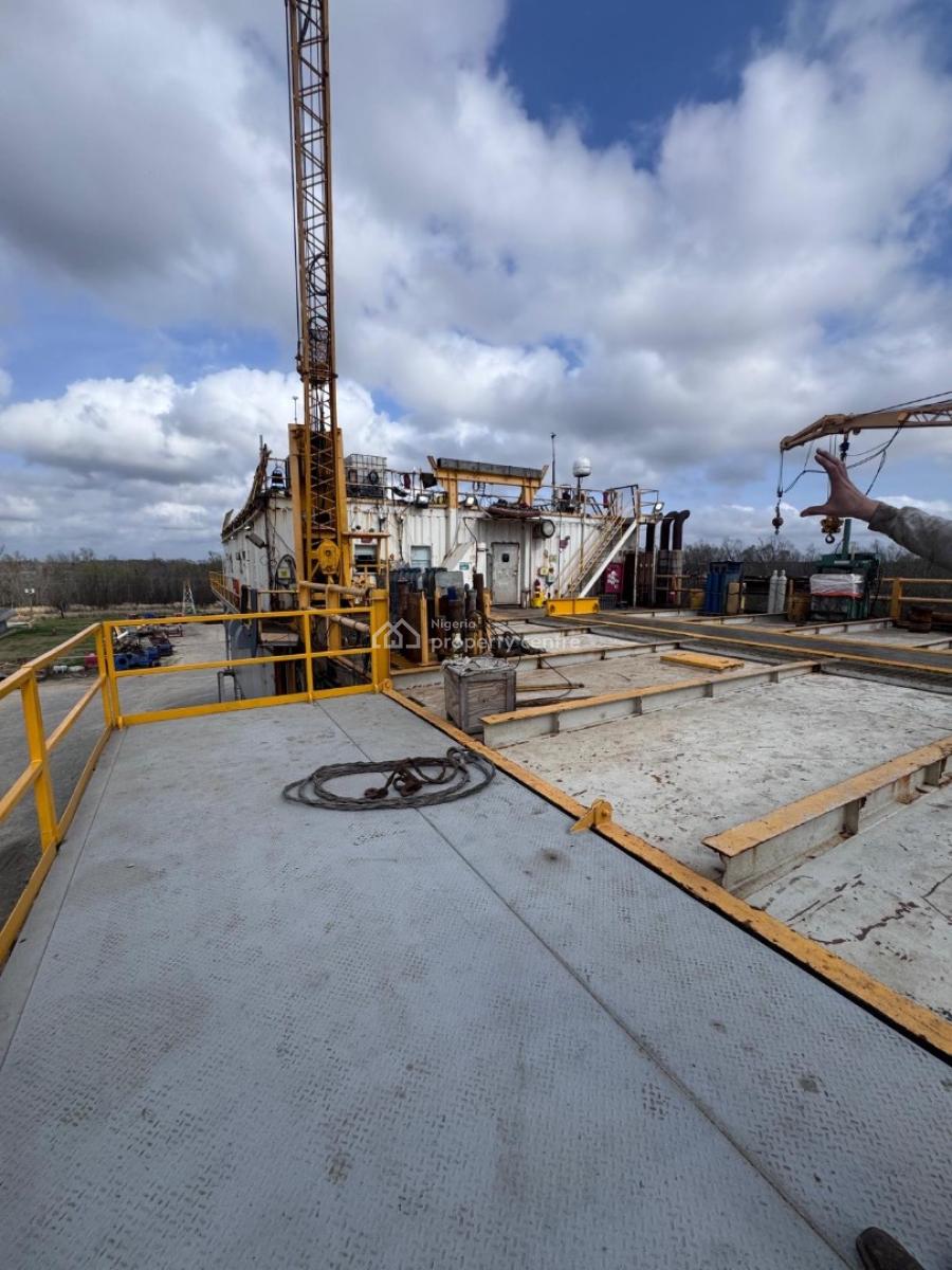 Swamp Rig, Lagos State, Victoria Island (vi), Lagos, Warehouse for Rent