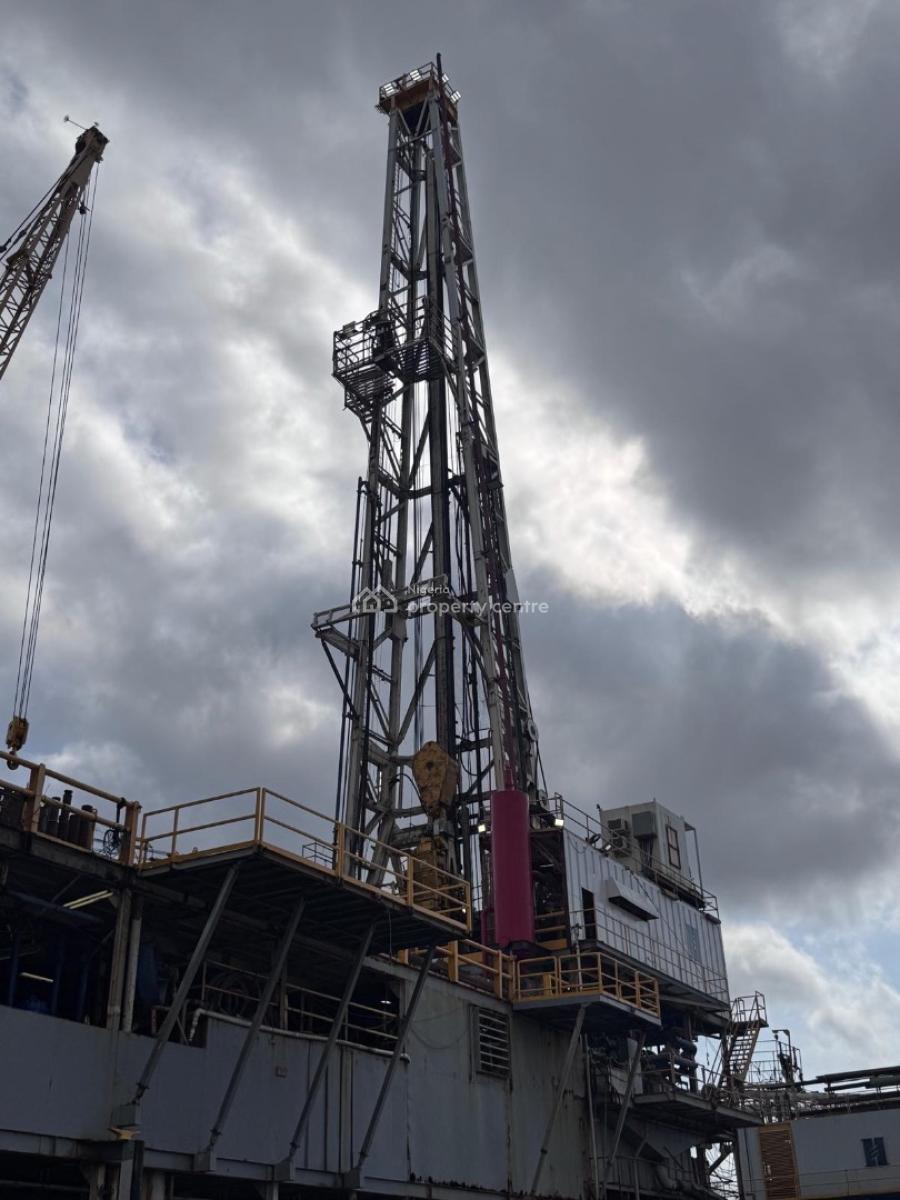 Swamp Rig, Lagos State, Victoria Island (vi), Lagos, Warehouse for Rent