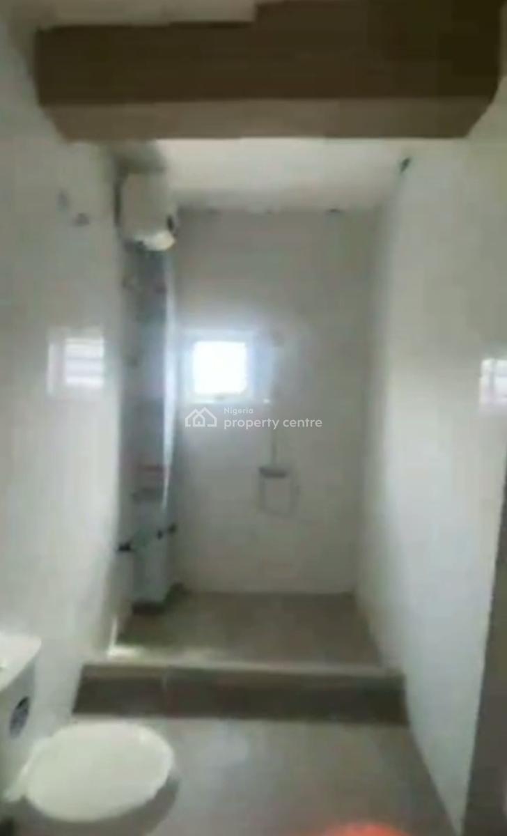 Spacious Standard 2 Bedroom Apartment, Sabo, Yaba, Lagos, Flat / Apartment for Rent