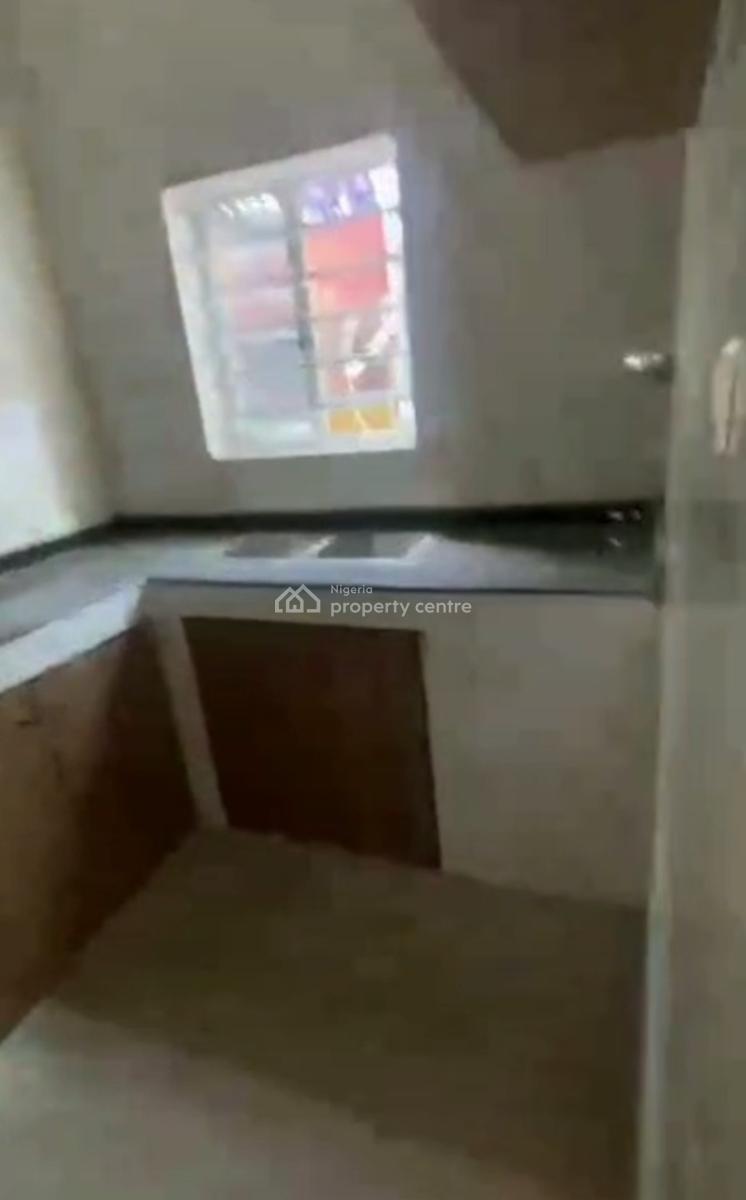 Spacious Standard 2 Bedroom Apartment, Sabo, Yaba, Lagos, Flat / Apartment for Rent