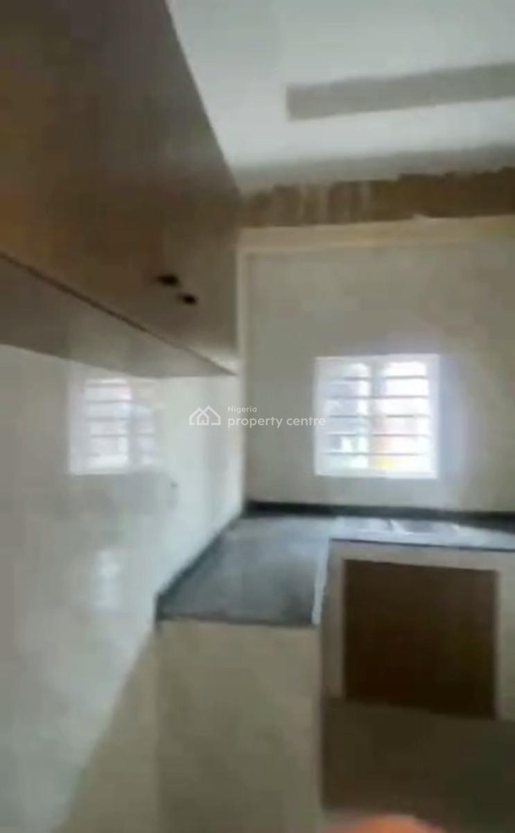 Spacious Standard 2 Bedroom Apartment, Sabo, Yaba, Lagos, Flat / Apartment for Rent