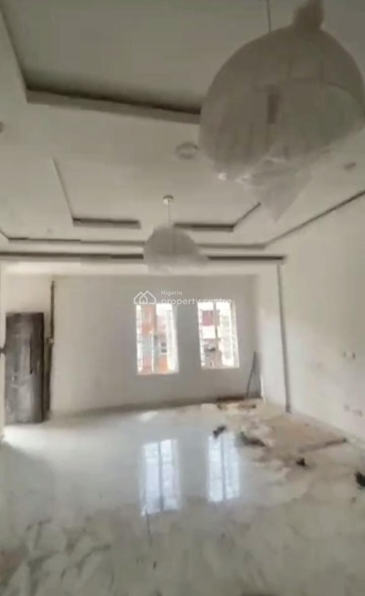 Spacious Standard 2 Bedroom Apartment, Sabo, Yaba, Lagos, Flat / Apartment for Rent