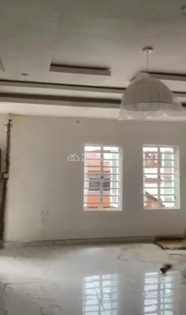 Spacious Standard 2 Bedroom Apartment, Sabo, Yaba, Lagos, Flat / Apartment for Rent