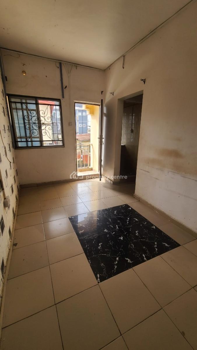 Decent 1bedroom Flat Upstairs with Personal Prepaid, Off Lawanson Road, Lawanson, Surulere, Lagos, Mini Flat (room and Parlour) for Rent