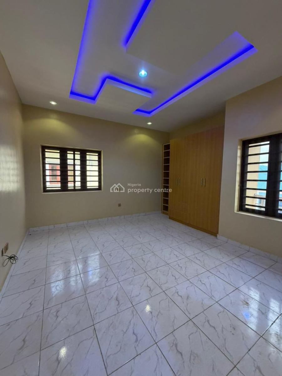 Exquisitely Built 2 Bedroom Apartment, Alimosho, Ikeja, Lagos, House for Sale