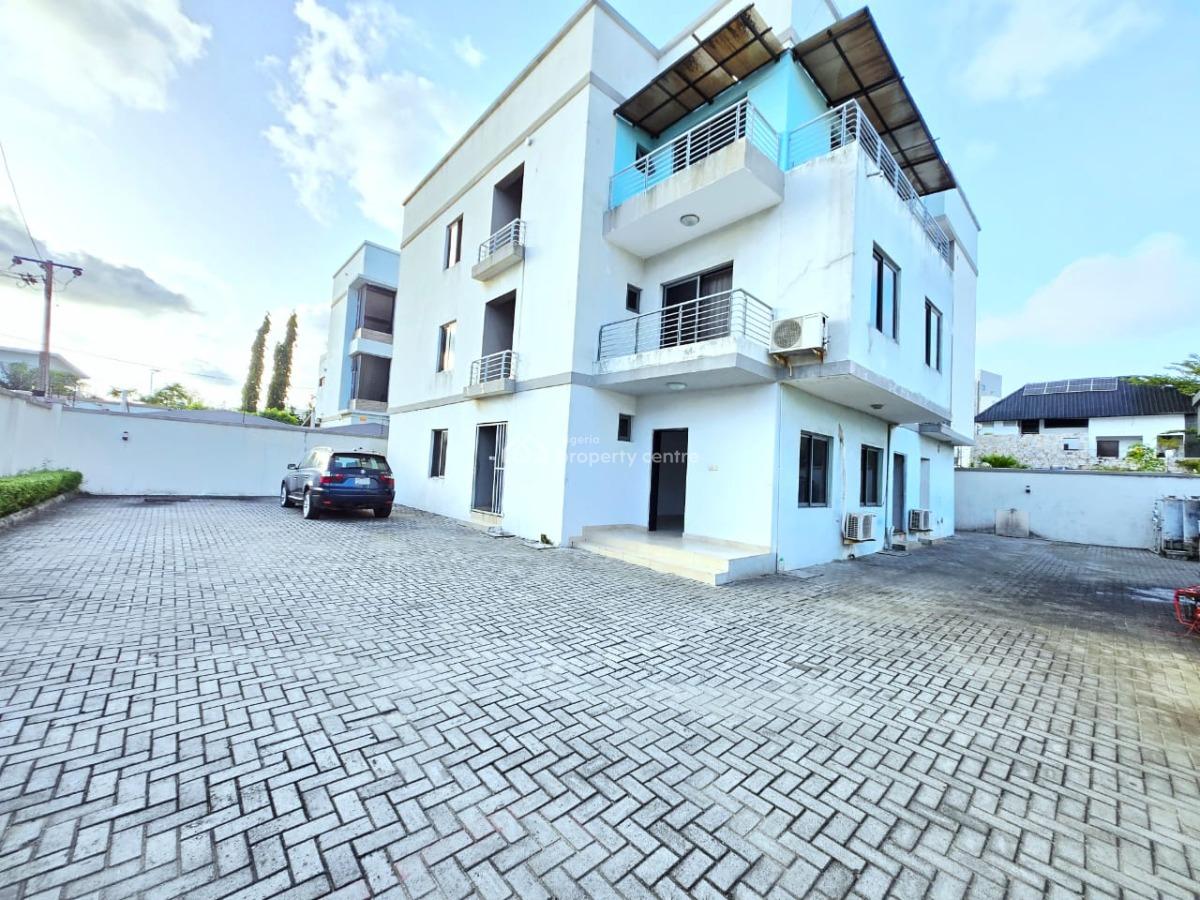 Newly Renovated 3 Bedroom Apartment, Lekki Phase 1, Lekki, Lagos, Flat / Apartment for Rent
