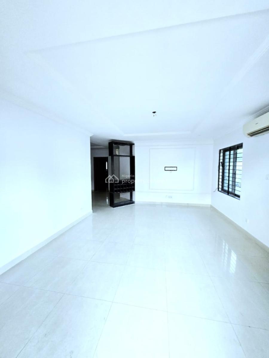 Newly Renovated 3 Bedroom Apartment, Lekki Phase 1, Lekki, Lagos, Flat / Apartment for Rent