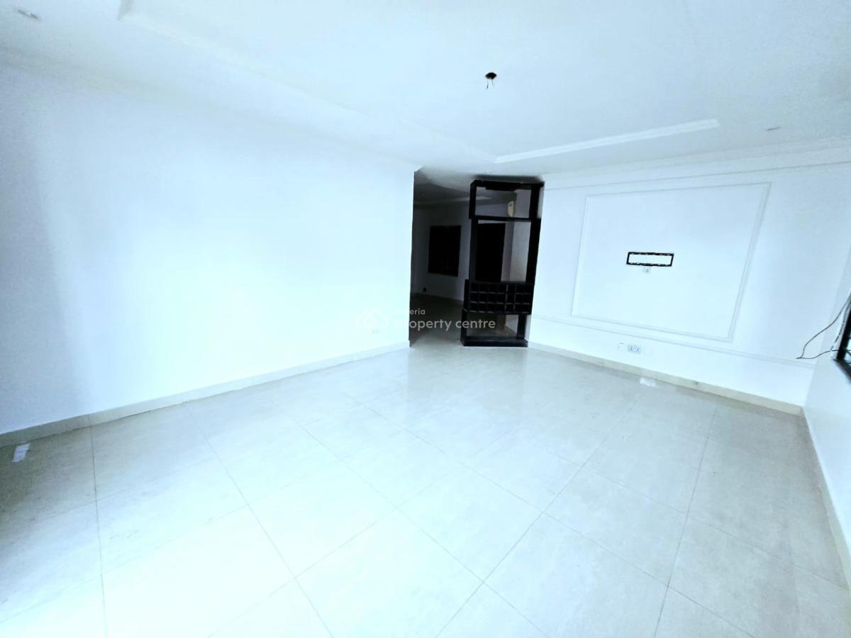 Newly Renovated 3 Bedroom Apartment, Lekki Phase 1, Lekki, Lagos, Flat / Apartment for Rent