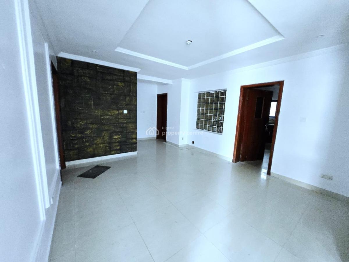 Newly Renovated 3 Bedroom Apartment, Lekki Phase 1, Lekki, Lagos, Flat / Apartment for Rent