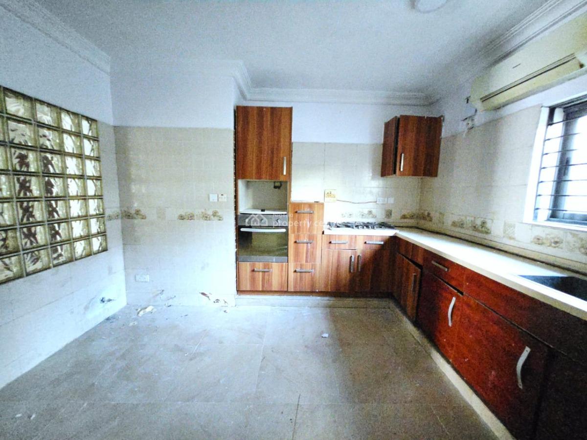 Newly Renovated 3 Bedroom Apartment, Lekki Phase 1, Lekki, Lagos, Flat / Apartment for Rent