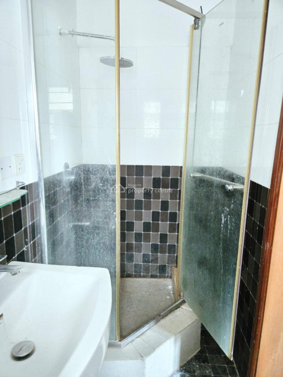 Newly Renovated 3 Bedroom Apartment, Lekki Phase 1, Lekki, Lagos, Flat / Apartment for Rent