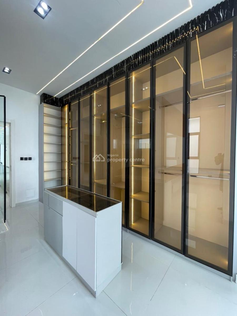 Outstanding Luxury Spacious 5 Bedroom Fully Detached Duplex with Bq, Ikota, Lekki, Lagos, Detached Duplex for Sale