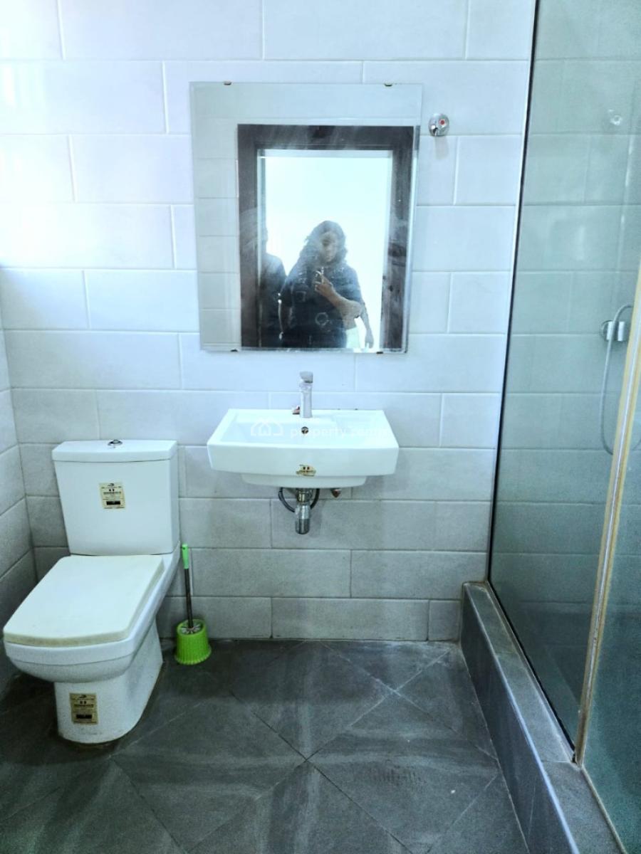 Lovely 3 Bedroom Apartment, Lekki Phase 1, Lekki, Lagos, Flat / Apartment for Rent