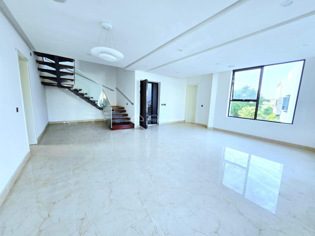 Tastefully Finished Serviced 4 Bedroom Maisonette, Lekki Phase 1, Lekki, Lagos, Terraced Duplex for Sale