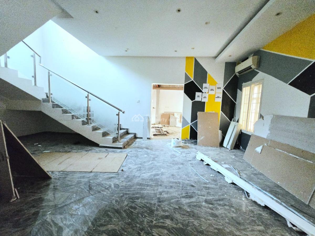 Massive Commercial 5 Bedroom Detached House with 2 Room Bq, Lekki Phase 1, Lekki, Lagos, Detached Duplex for Rent