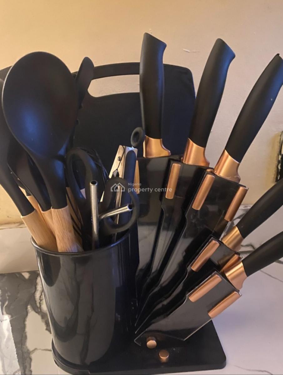 Studio Apartment (compact Size) (not Shared Apt), Omorinre Johnson, Lekki Phase 1, Lekki, Lagos, Self Contain (single Rooms) Short Let