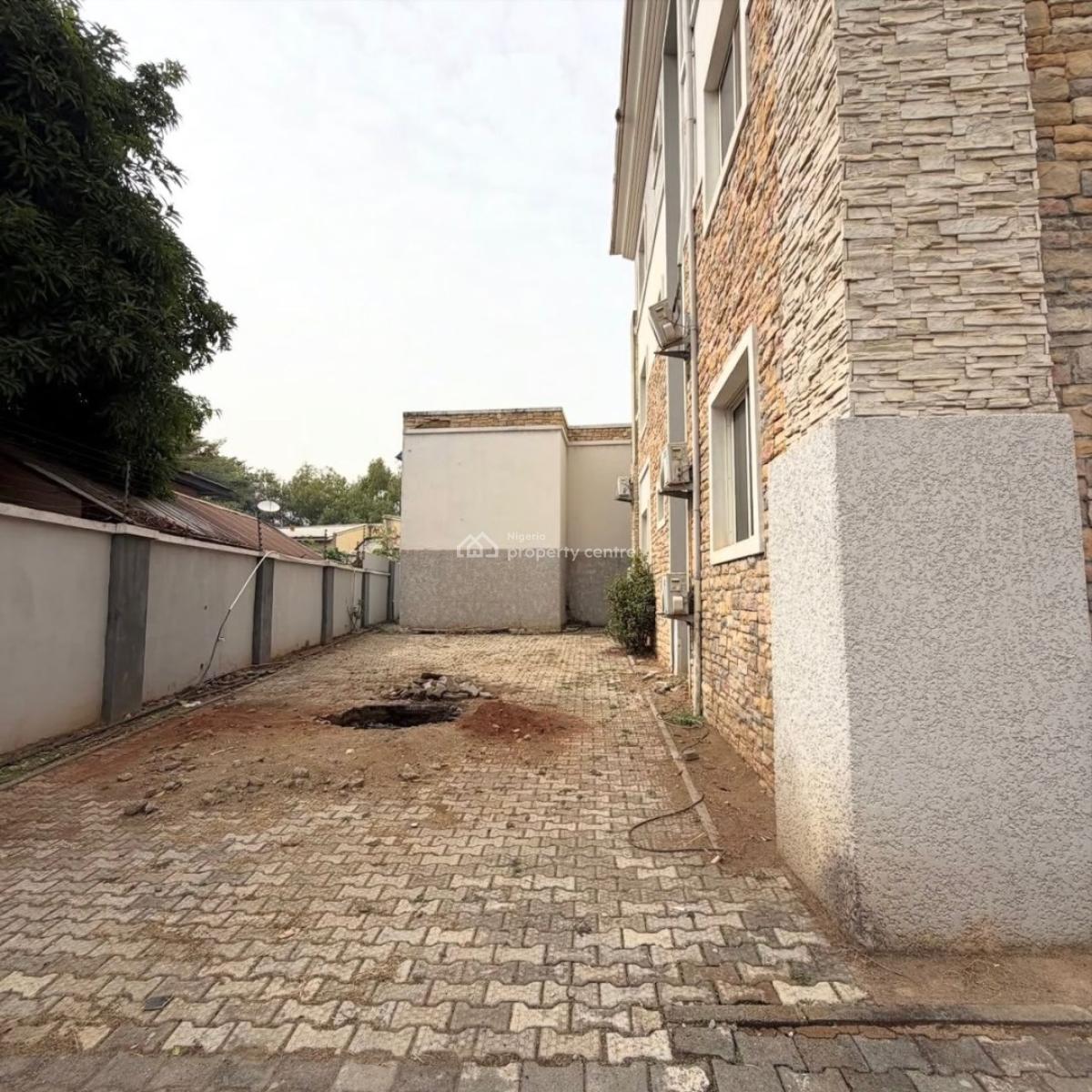 6 Units of 3 Bedroom Apartment with Bq Attached, Maitama District, Abuja, Flat / Apartment for Sale