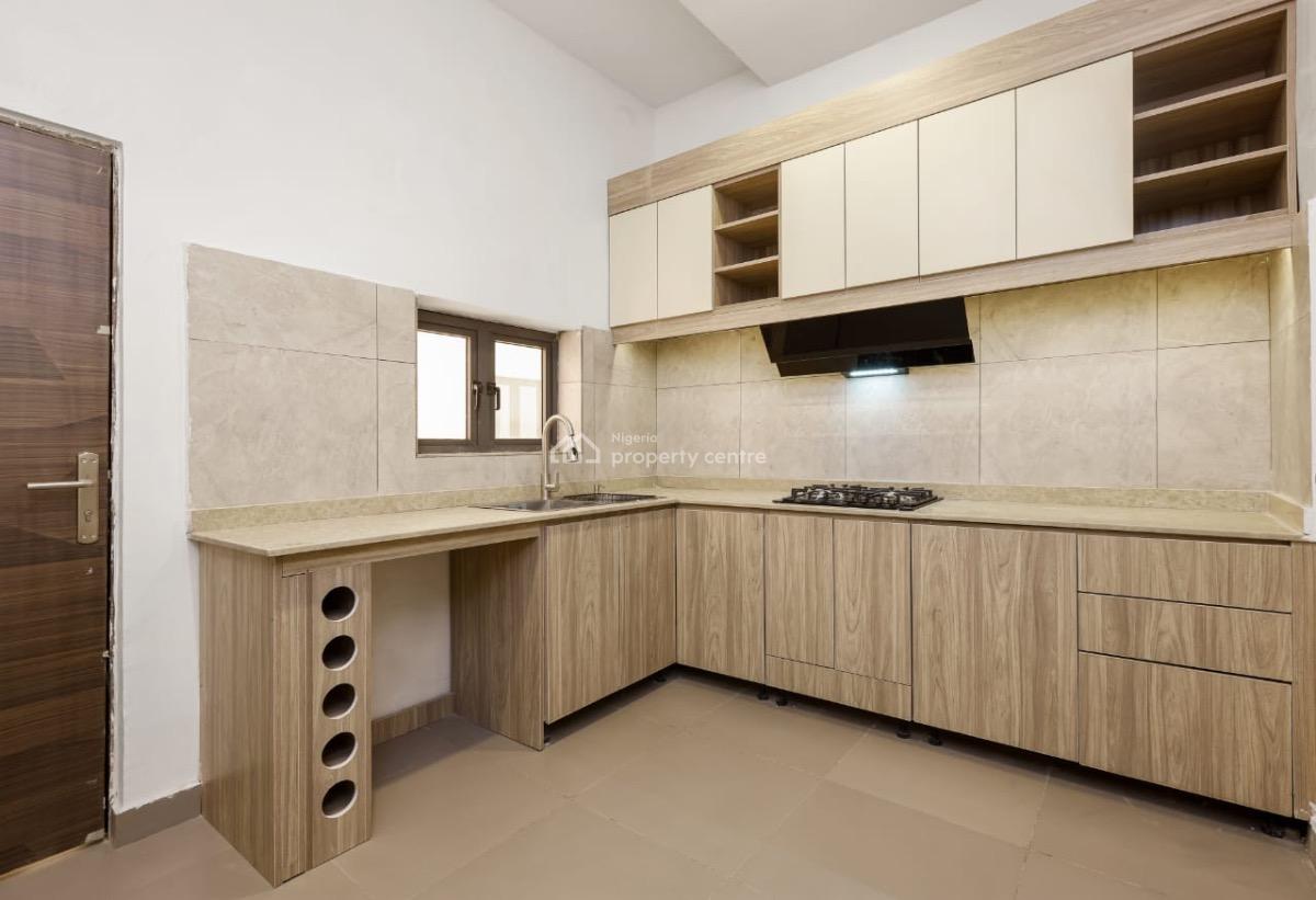 Standard 3 Bedroom Apartment with Bq, Mpape, Maitama Extension, Maitama 2, Maitama District, Abuja, Block of Flats for Sale