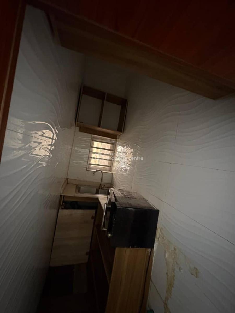 Lovely Miniflat with Pop Lights with Personal Kitchen, Chevron, Lekki, Lagos, Mini Flat (room and Parlour) for Rent
