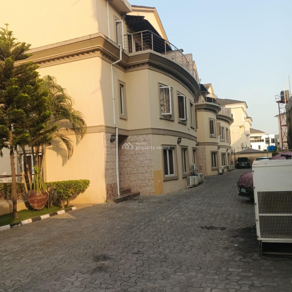 4 Bedrooms Lovely House (24 Hours Light + Water), Gerrard Road, Old Ikoyi, Ikoyi, Lagos, Terraced Duplex for Rent