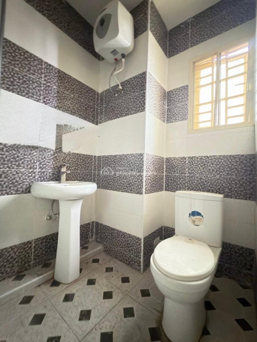 Brand New Lovely Spacious 2 Bedroom Penthouse, Lekki Phase 1, Lekki Phase 1, Lekki, Lagos, Flat / Apartment for Rent