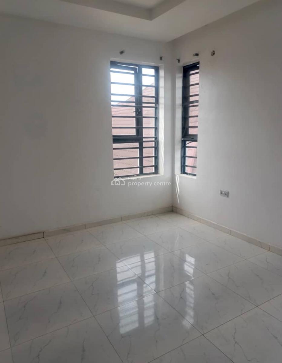 Lovely Spacious 2 Bedroom Apartment in a Secure Estate., Lekki County Ikota, Lekki, Lagos, Flat / Apartment for Rent