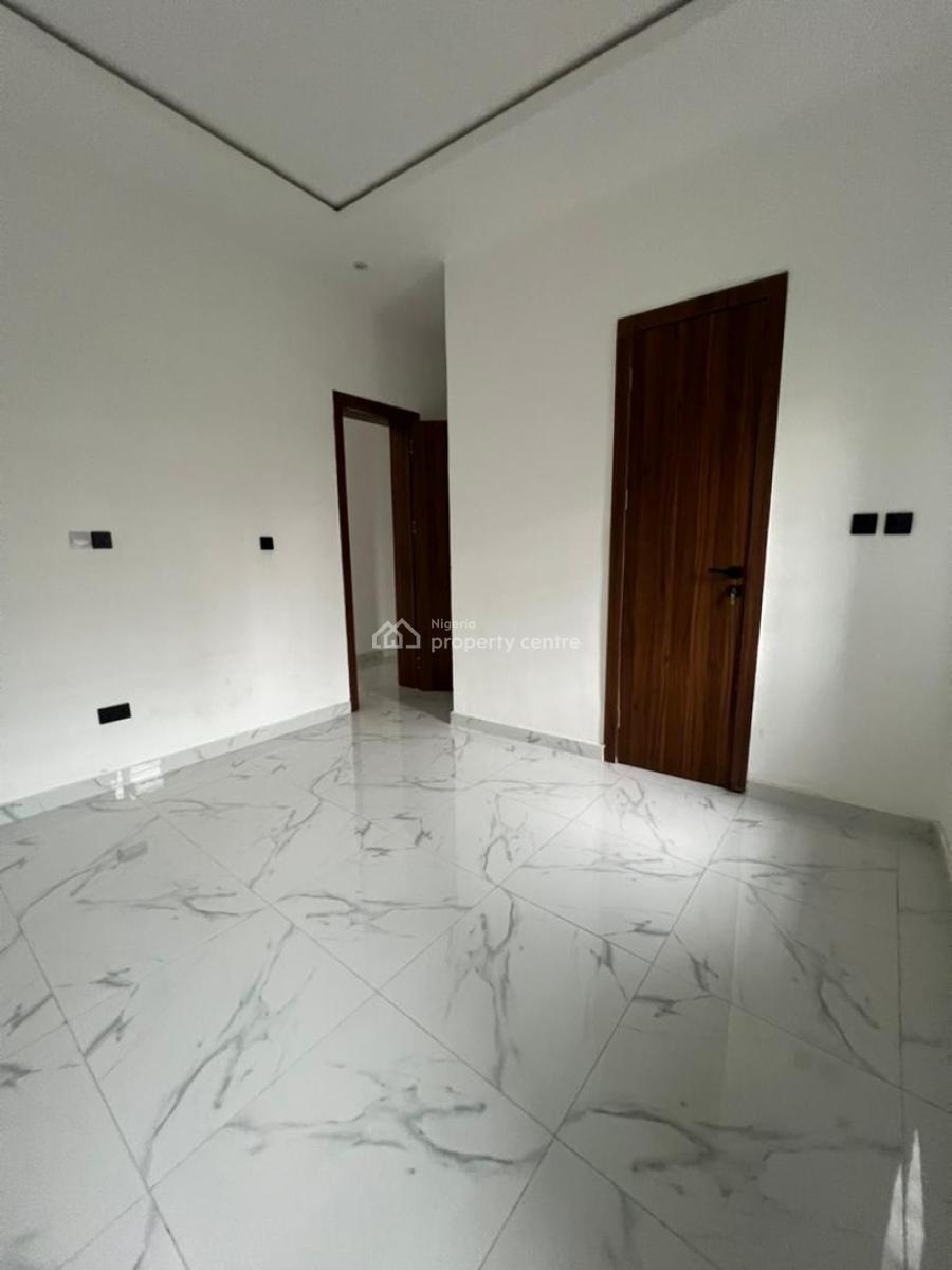 Lovely Spacious 2 Bedroom Apartment in a Secure Estate., Lekki County Ikota, Lekki, Lagos, Flat / Apartment for Rent