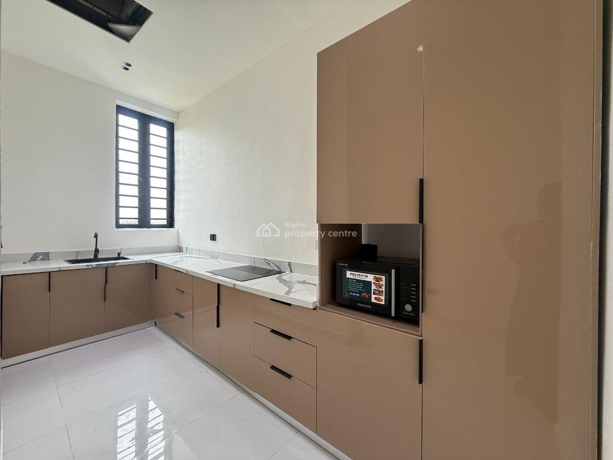 5 Bedroom Detached Available, Lekki Phase 1, Lekki, Lagos, Detached Duplex for Sale