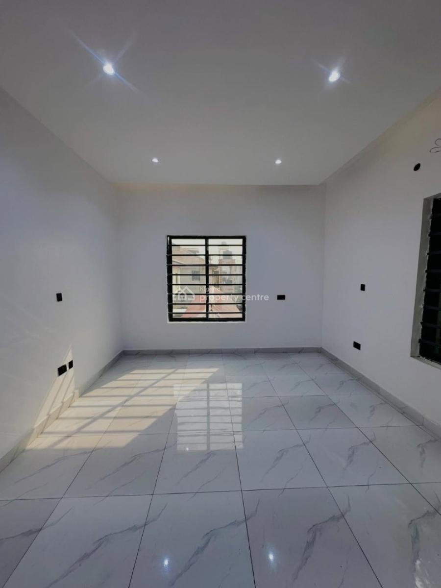 Neatly Built 3 Bedrooms Apartment with Elevator, Lekki Phase One, Lekki Phase 1, Lekki, Lagos, Flat / Apartment for Rent