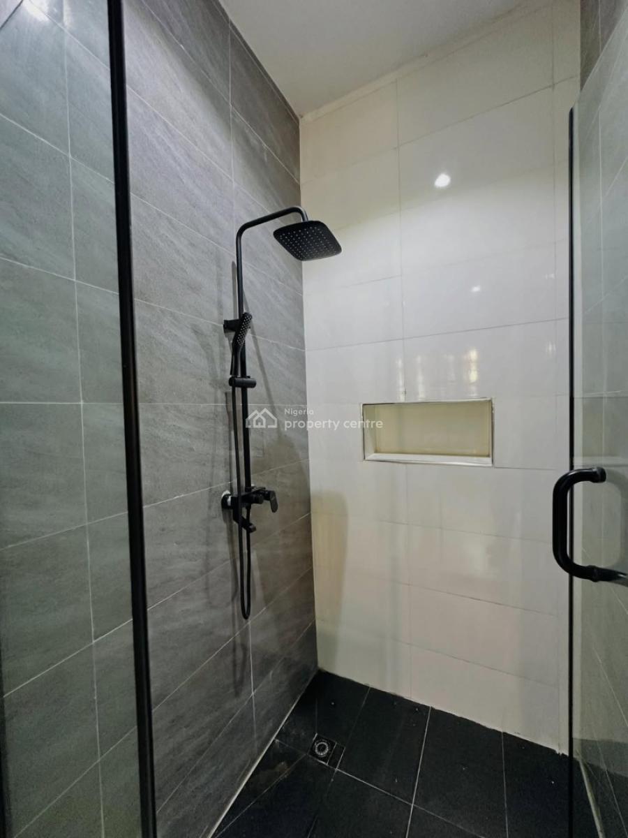 Neatly Built 3 Bedrooms Apartment with Elevator, Lekki Phase One, Lekki Phase 1, Lekki, Lagos, Flat / Apartment for Rent