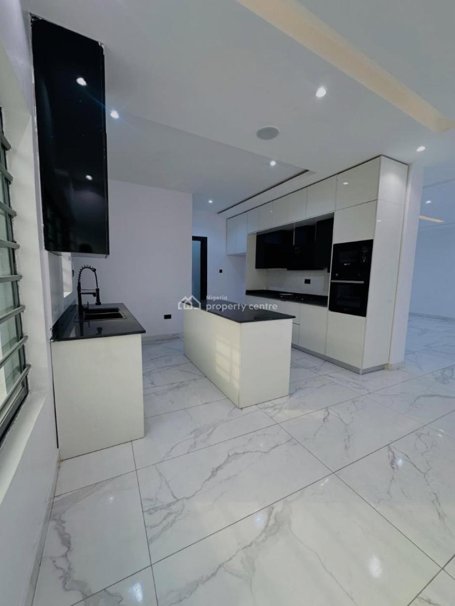 Neatly Built 3 Bedrooms Apartment with Elevator, Lekki Phase One, Lekki Phase 1, Lekki, Lagos, Flat / Apartment for Rent