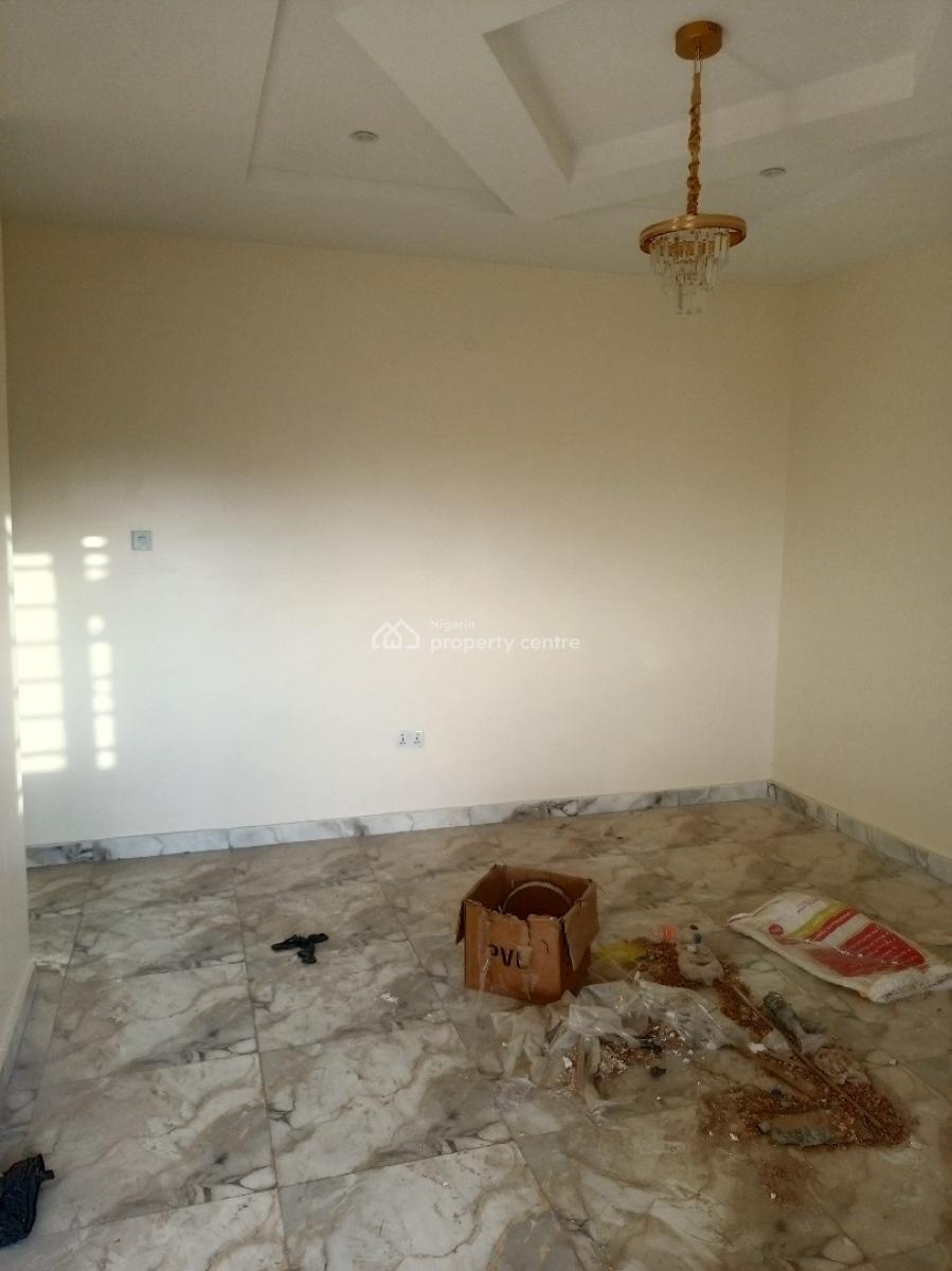 Excellent Luxury 2bedroom, Millionaire Hangout, Magboro, Ogun, Flat / Apartment for Rent