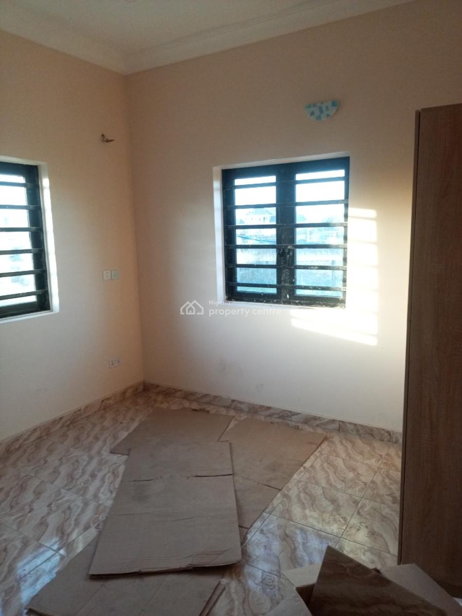 Excellent Luxury 2bedroom, Millionaire Hangout, Magboro, Ogun, Flat / Apartment for Rent
