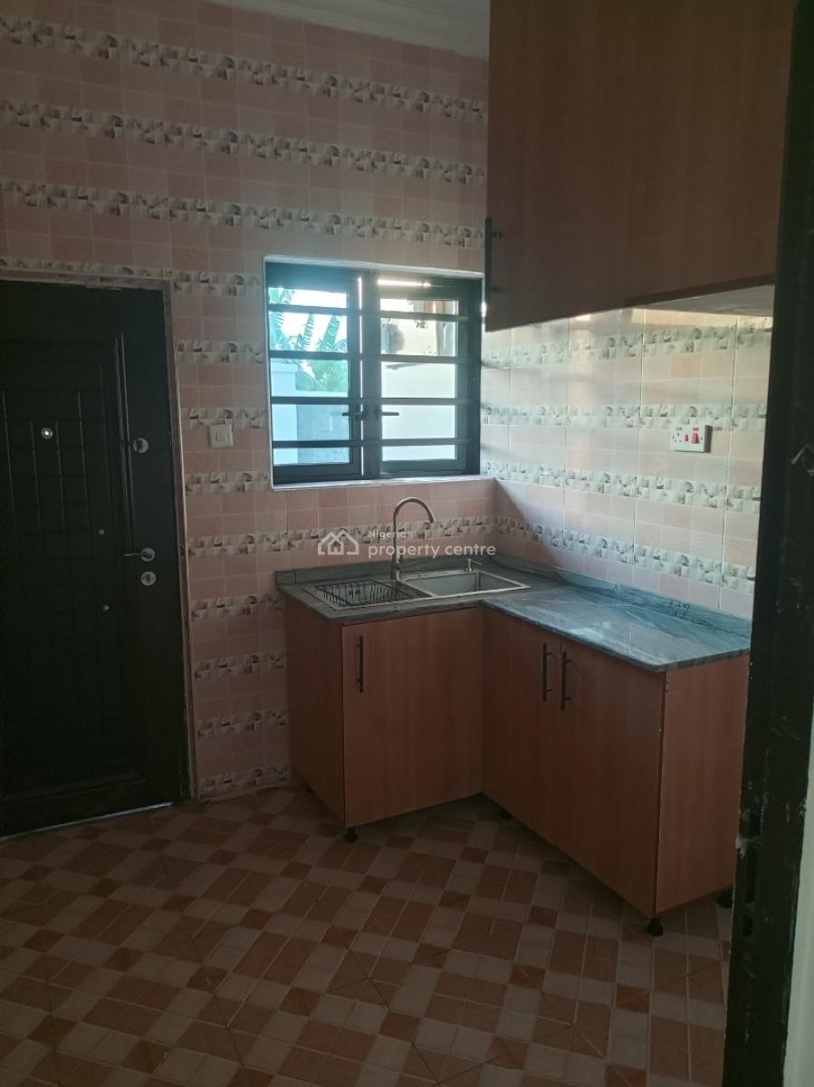 Excellent Luxury 2bedroom, Millionaire Hangout, Magboro, Ogun, Flat / Apartment for Rent