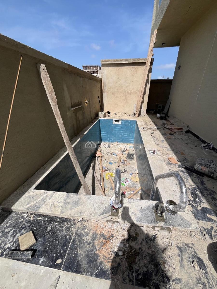 5 Bedroom Semi Detached with Bq, Lekki Phase 1, Lekki, Lagos, Semi-detached Duplex for Sale