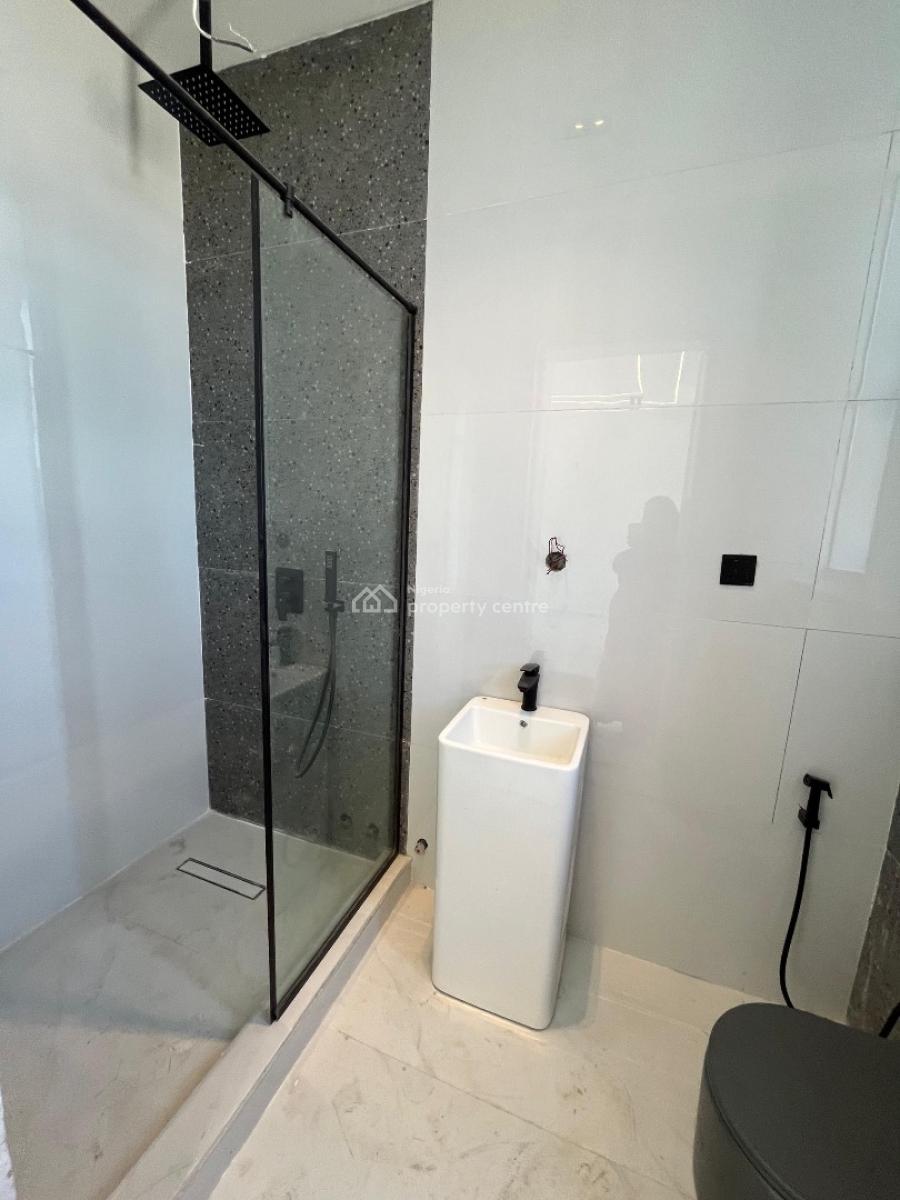 5 Bedroom Semi Detached with Bq, Lekki Phase 1, Lekki, Lagos, Semi-detached Duplex for Sale