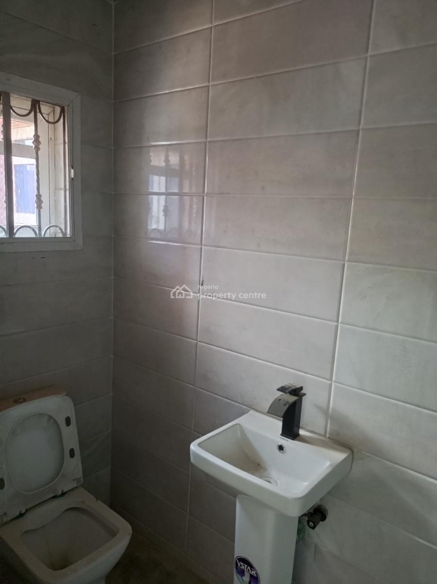 The Executive Suite Newly 2bedroom Flat, Millionaire Hangout Very Close to Express, Magboro, Ogun, Flat / Apartment for Rent