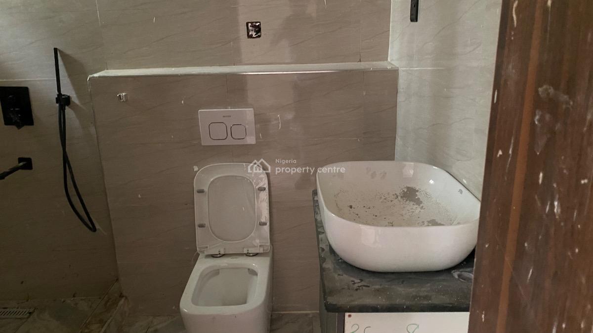 Renovated Three Bedrooms Flat with Bq, Within an Estate, Mabushi, Abuja, Flat / Apartment for Rent