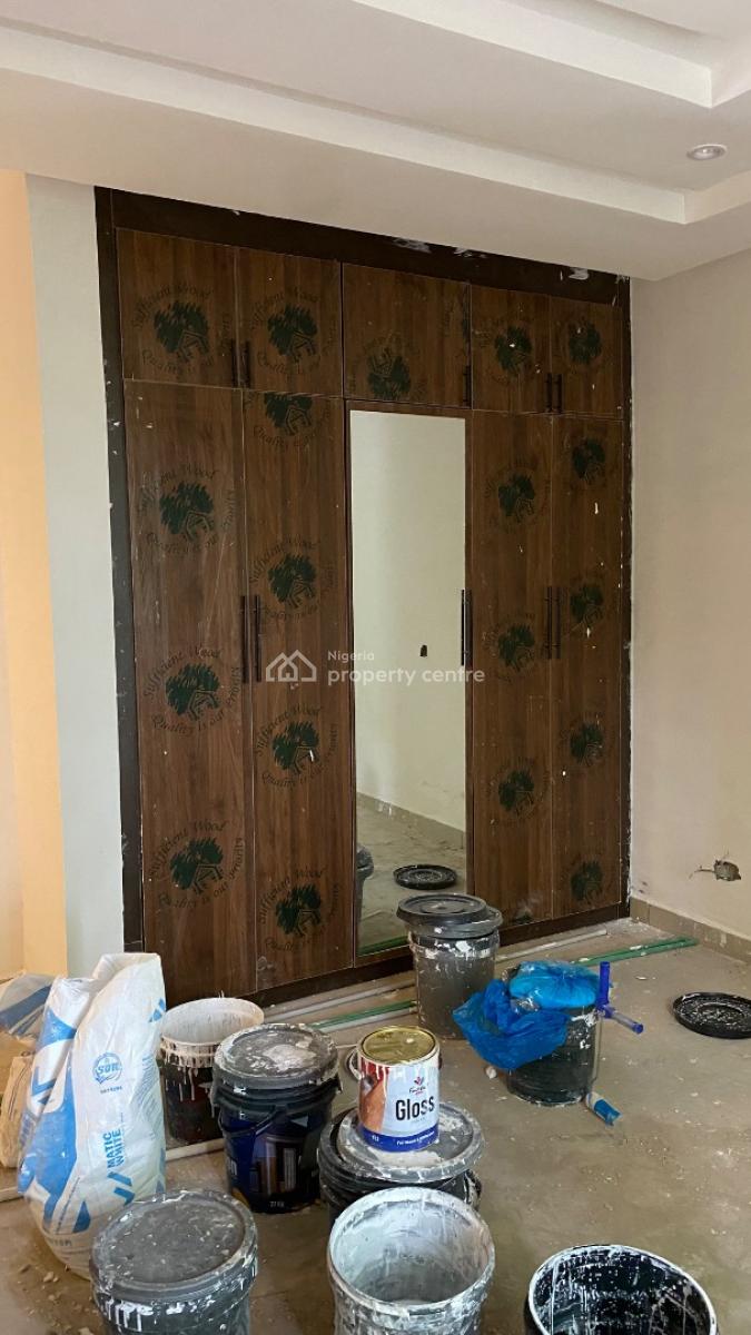 Renovated Three Bedrooms Flat with Bq, Within an Estate, Mabushi, Abuja, Flat / Apartment for Rent