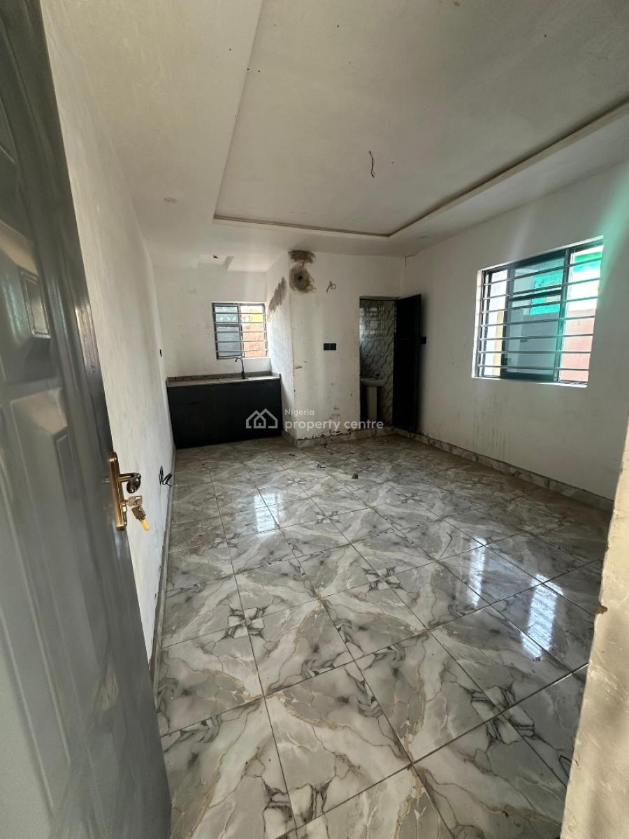 Newly Built Standard Executive Room Self Contained, Palmgroove Pedro, Palmgrove, Shomolu, Lagos, Self Contain (single Rooms) for Rent